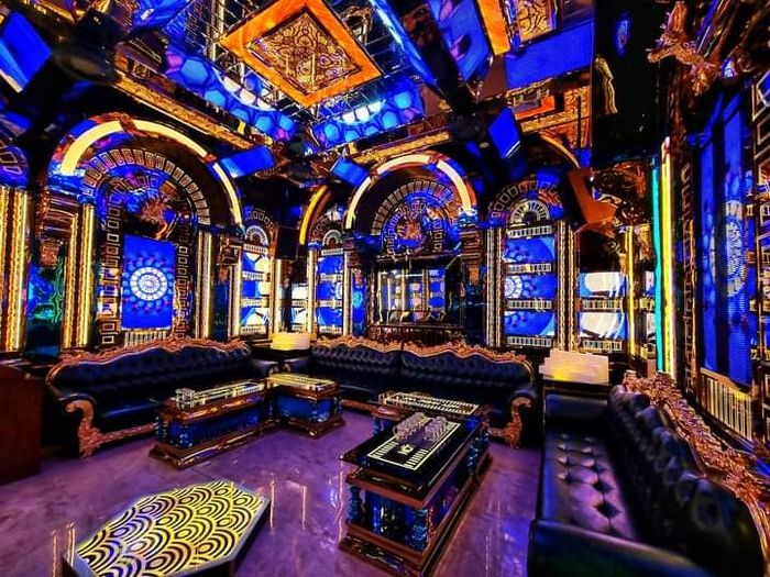 Hình ảnh phòng hát cao cấp tại Nốt Nhạc Vui VIP