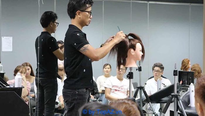 khóa học cắt tóc chuyên nghiệp tại TP.HCM