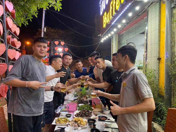 Góc ảnh đầy màu sắc tại Nhà Hàng Hiếu Thảo