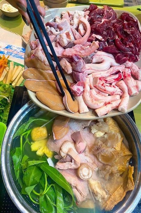 Không gian ấm cúng cùng món ngon đặc biệt tại 377 Trần Khát Chân - Ảnh 2