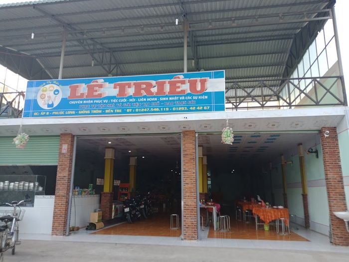 Nhà hàng Lê Triêu, nơi hội tụ của không gian sang trọng và ẩm thực đậm đà hương vị, là điểm đến lý tưởng cho những bữa tiệc đầy ý nghĩa.