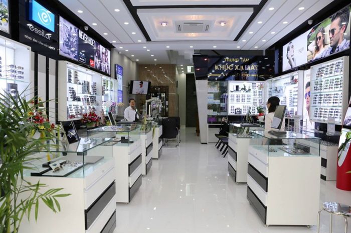 Không gian khám mắt chuyên nghiệp tại Quang Lộc
