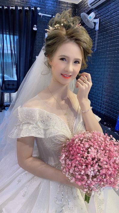 Hình ảnh đầu tiên – Echi Hải Yến makeup
