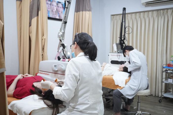 Hình ảnh thực tế trị mụn tại Phòng khám Da liễu Bác sĩ Ánh