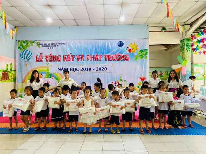 Khuôn viên xanh mát tại Trường mầm non Đức Trí