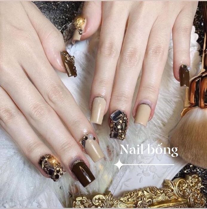 Bức ảnh tiếp theo thể hiện phong cách chuyên nghiệp của Bống Anh Nail