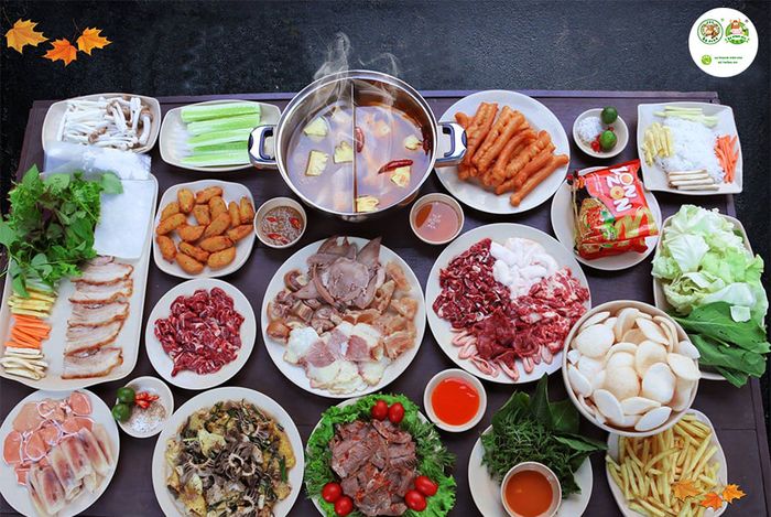 Không gian sang trọng và món ngon đặc biệt tại Bò Ngon 555 - Ảnh 1