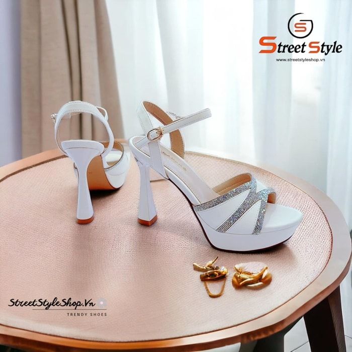 Cửa Hàng Giày Street Style