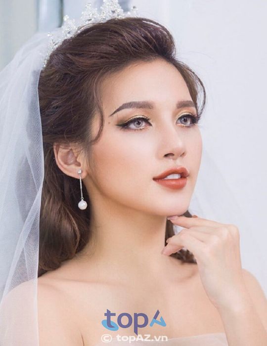 Diệu Nguyễn Makeup Artist – Tôn vinh vẻ đẹp cô dâu bằng sự tinh tế và chuyên nghiệp