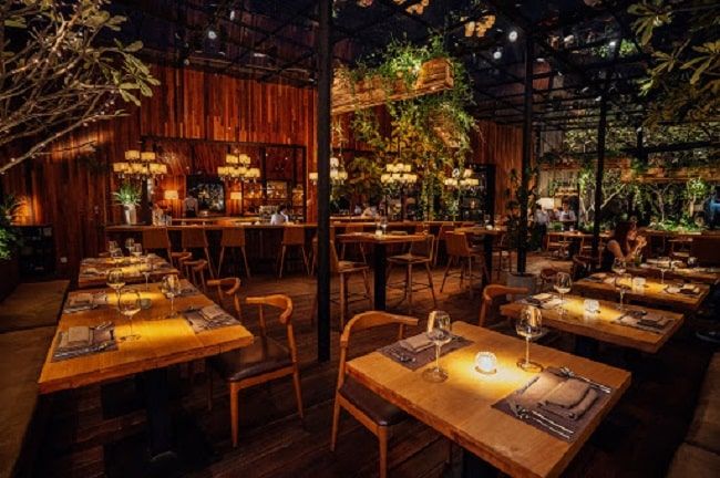 The Log Restaurant - Biểu tượng ẩm thực cao cấp