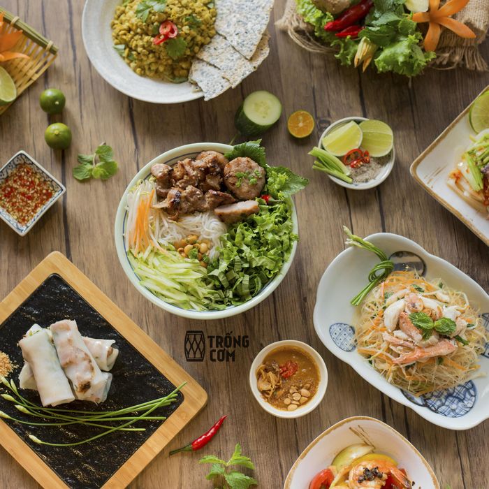 Món ăn tại Trống Cơm Crescent Mall - ảnh 1