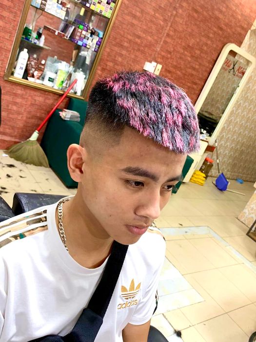 Hà Râu Barbershop - Nơi phong cách được định hình qua từng đường kéo tinh tế