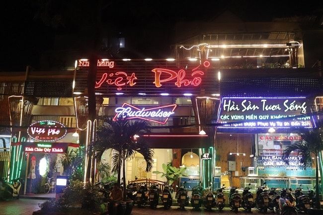 Nhà hàng Việt Phố - Không gian tiệc đẳng cấp