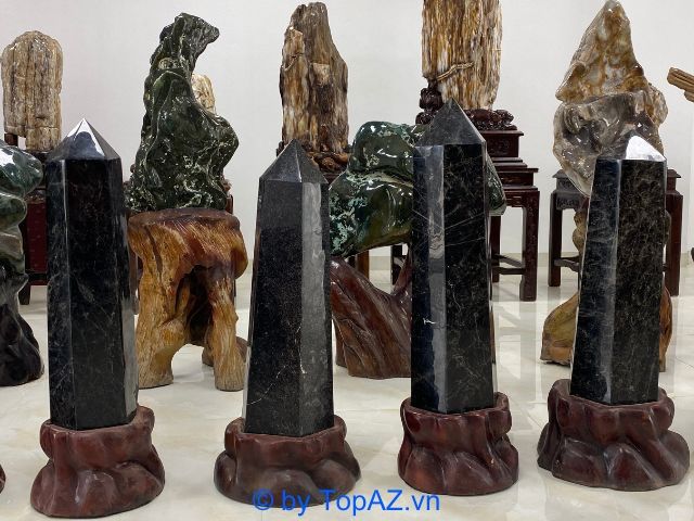 Phong Thủy Gia Phát là thương hiệu uy tín chuyên cung cấp các mẫu Trụ Đá Thạch Anh phong thủy độc bản, mỗi sản phẩm đều là tác phẩm nghệ thuật đặc sắc.