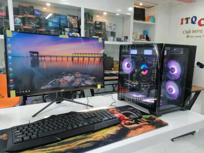Hình ảnh không gian làm việc chuyên nghiệp tại ITQ Computer