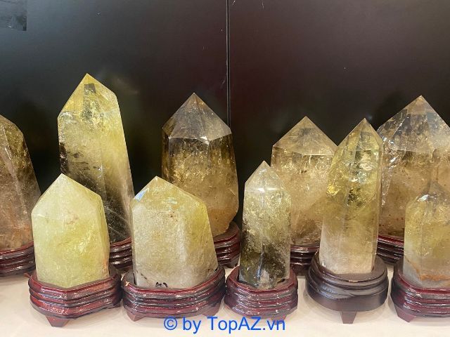 Thạch Anh Việt - thương hiệu uy tín hàng đầu tại TP.HCM chuyên cung cấp các vật phẩm phong thủy và Trụ Đá Thạch Anh chất lượng.