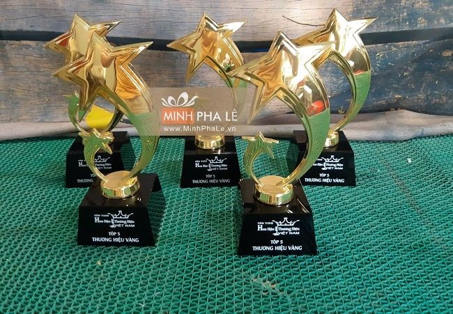 Minh Pha Lê tự hào là một trong 10 thương hiệu quà tặng uy tín và chất lượng nhất tại TP.HCM
