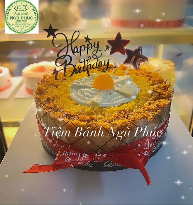 Không gian ấm cúng tại Tiệm Bánh Ngũ Phúc