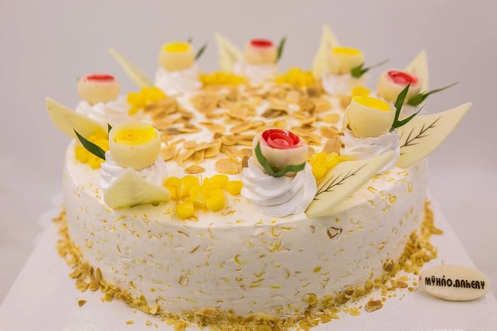 Myhao.Bakery ảnh 1 - Góc nhìn cận cảnh những tác phẩm bánh nghệ thuật, nơi sự tinh tế được thể hiện qua từng đường nét trang trí