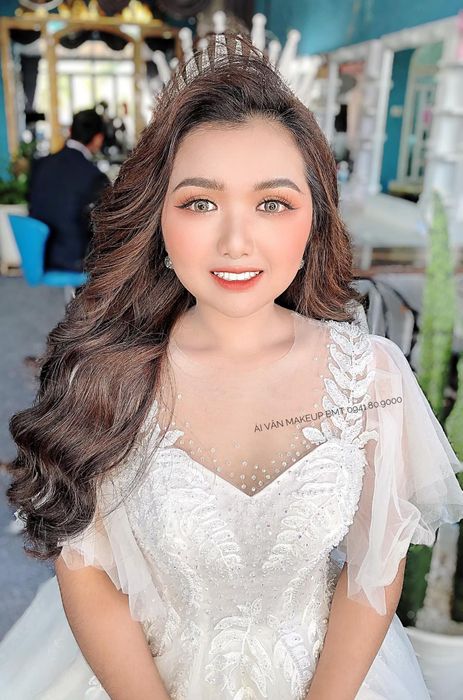 Hình ảnh tác phẩm trang điểm của Hồng Nhung Makeup