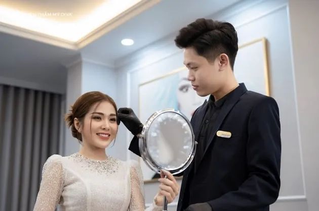 Kiệt tác chân mày sắc nét tự nhiên - Đẳng cấp thẩm mỹ DIVA