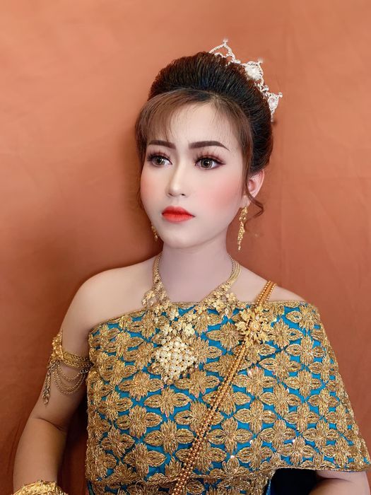 Studio Thia Ra - Phong cách trang điểm thanh lịch