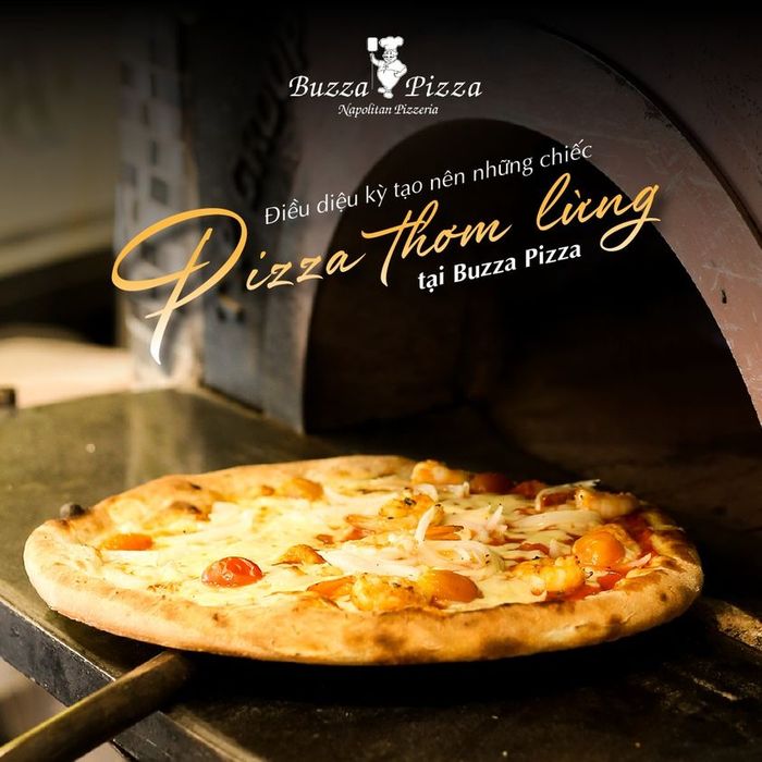 Không gian ấm cúng và những mẻ pizza thơm ngon tại Buzza Pizza