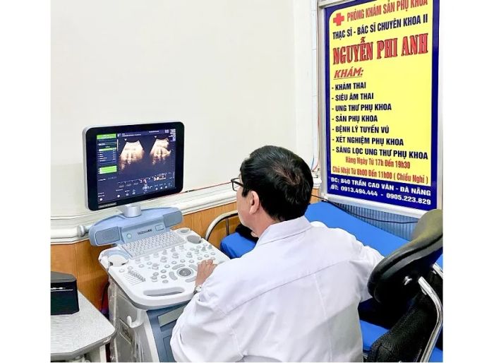 Không gian khám chữa bệnh tiêu chuẩn tại phòng khám BS CK2 Nguyễn Phi Anh