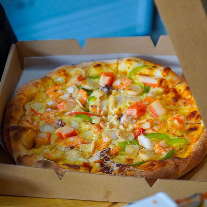 Không gian ấm cúng và những chiếc pizza thơm ngon tại La'Poza