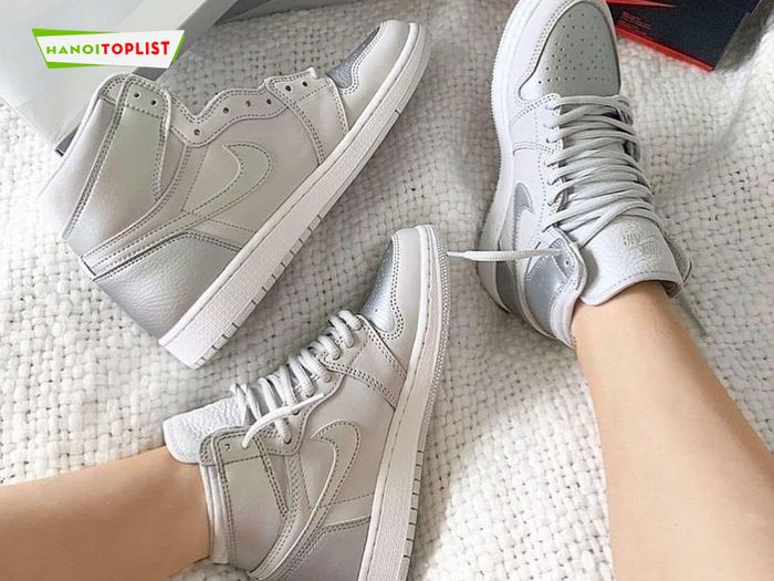 just-sneaker-store-shop-giay-auth-ha-noi-chat-luong-1-Tripi