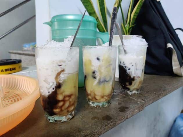 Chè Ba Màu - 142 Nguyễn Phi Khanh