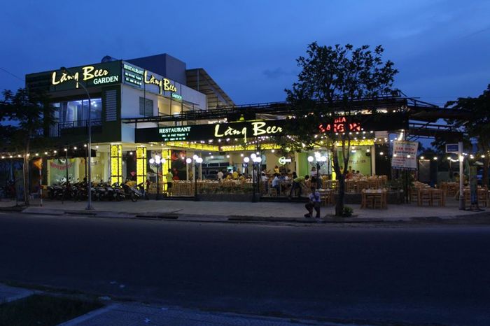 Hình ảnh Nhà Hàng Làng Beer - Không gian ấm cúng
