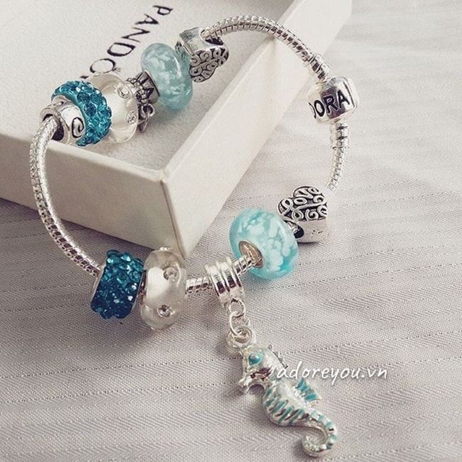 Vòng charm Pandora – Từng hạt charm, một câu chuyện