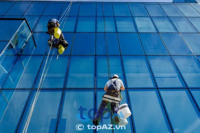 Dịch vụ vệ sinh công nghiệp tại Huế chất lượng, chuyên nghiệp và đáng tin cậy.