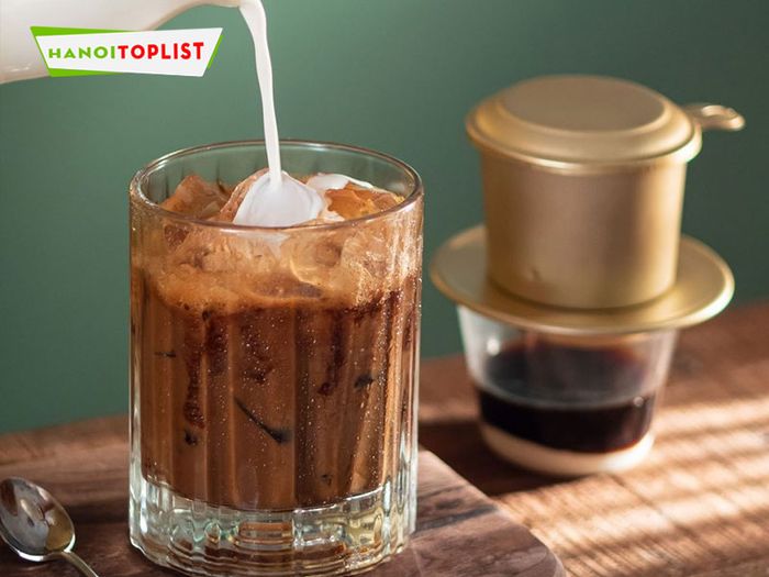 cafe-phim-3d-rio-khong-gian-lang-man-giua-long-ha-noi-Mytour