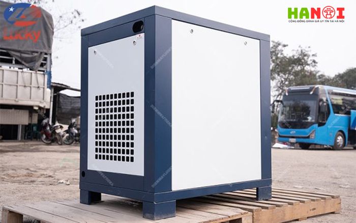 Báo giá mới nhất máy nén khí trục vít 2 cấp - Giải pháp tiết kiệm cho doanh nghiệp