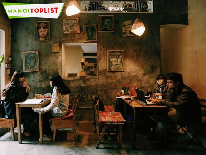 quan-cafe-lam-viec-o-ha-noi-yen-tinh-xoan-cafe-Tripi