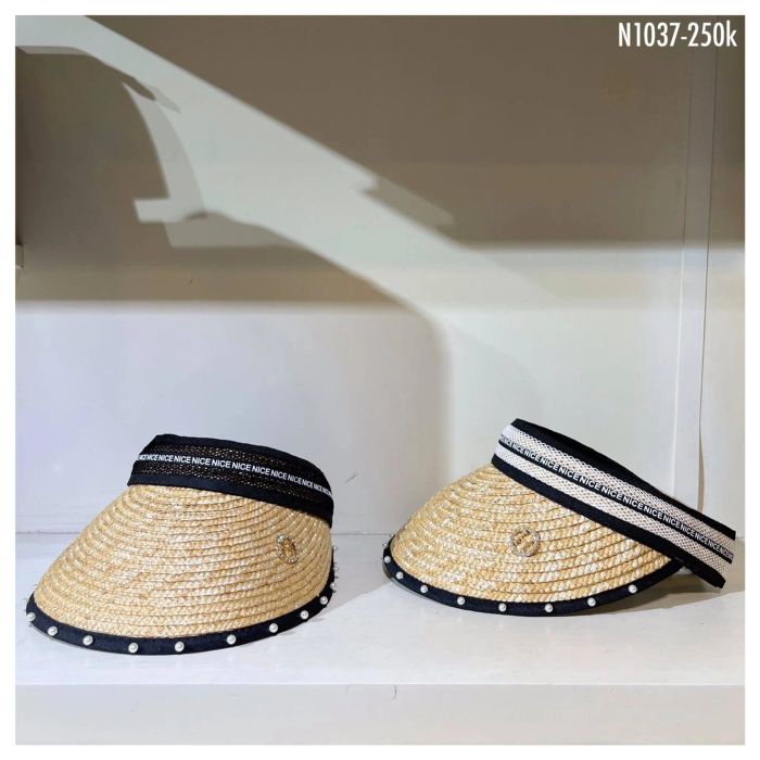 Không gian ấn tượng tại Rubi Accessories