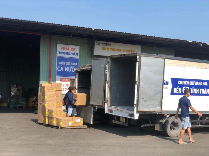 Hình ảnh hệ thống kho bãi Trọng Tấn Vận Tải