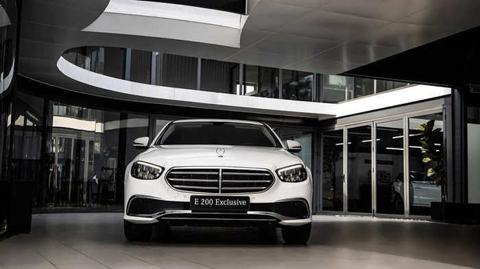 Không gian trưng bày sang trọng tại Mercedes-Benz An Dư Hải Phòng