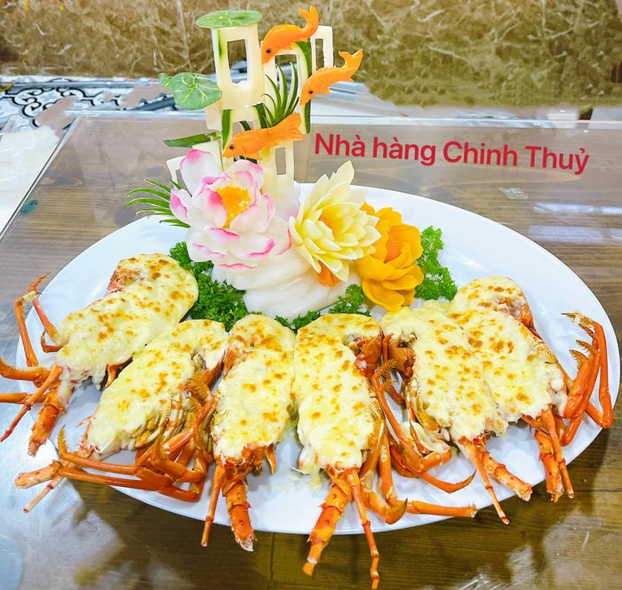 Không gian sang trọng tại Nhà Hàng Chinh Thủy Sầm Sơn