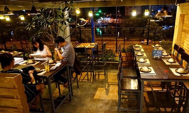Mộc – Riêu & Nướng là một trong Top 10 Quán Nhậu Nổi Tiếng và Ngon Nhất tại TP Hồ Chí Minh