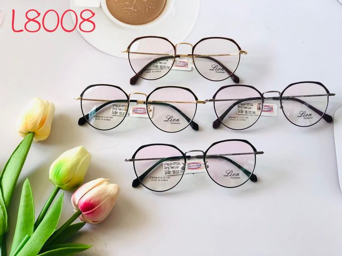 Hình ảnh Mắt kính Thiên Thanh số 2