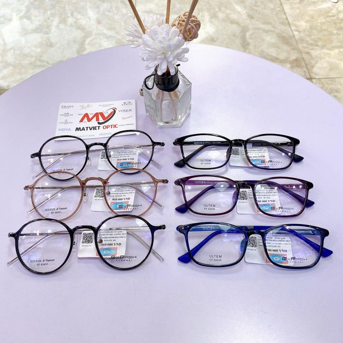 Không gian chuyên nghiệp tại Mắt Việt OPTIC