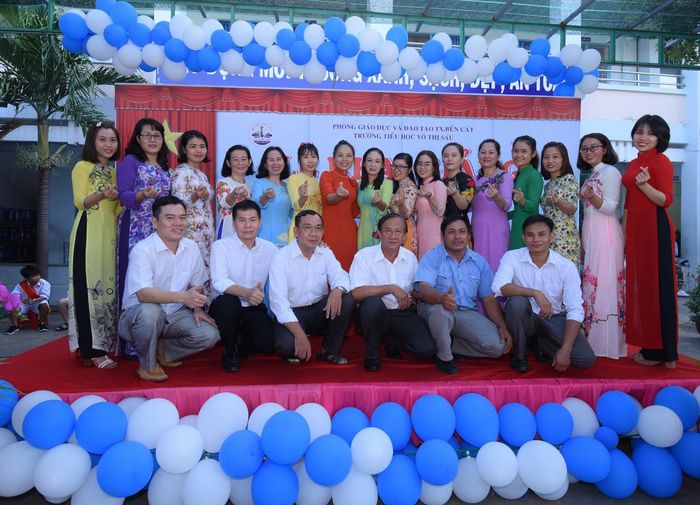 Hình ảnh thầy cô giáo Trường Tiểu Học Võ Thị Sáu