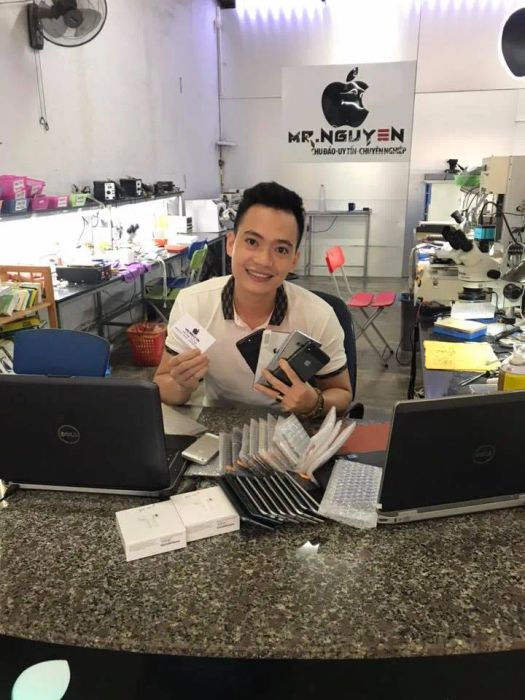 Quy trình ép kính chuẩn tại Mr. Nguyen
