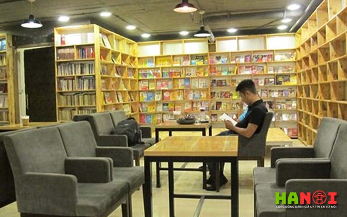 dong-tay-book-cafe-mytour