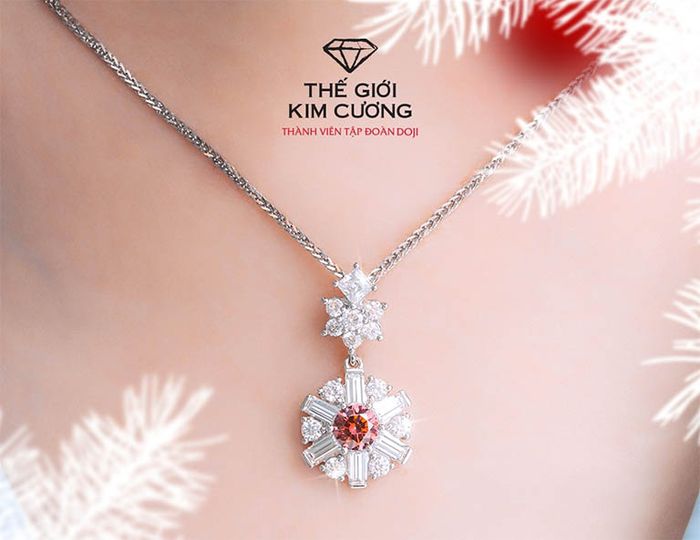 Thế Giới Kim Cương - Vương quốc của những viên ngọc vĩnh hằng