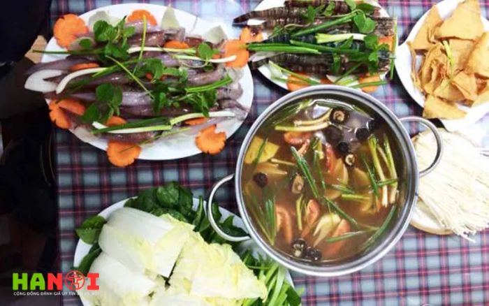quan-hai-san-manh-rau-diem-den-quen-thuoc