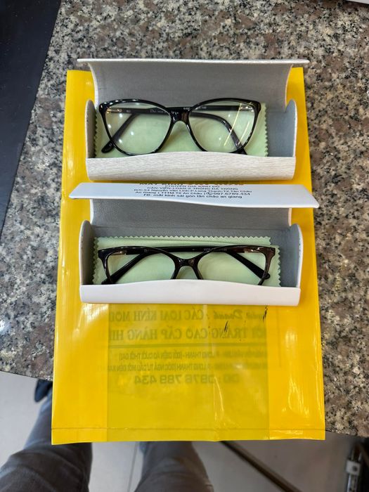 Bộ sưu tập kính đa dạng tại Sài Gòn Tân Châu Eyewear